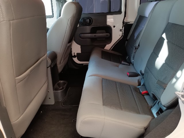 JEEP WRANGLER UNLIMITED 2010 Image 31