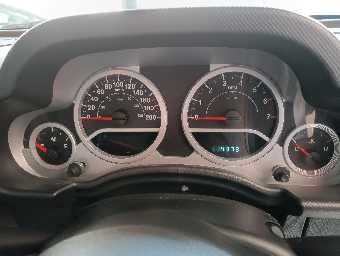 JEEP WRANGLER UNLIMITED 2010 Image 31