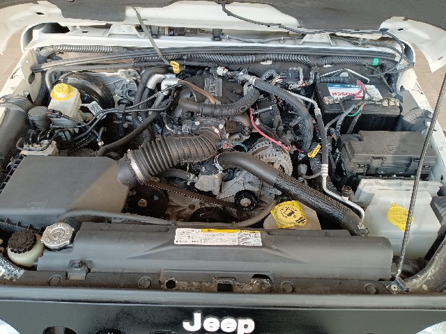 JEEP WRANGLER UNLIMITED 2010 Image 46