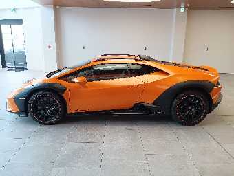 LAMBORGHINI HURACAN 2023 Image 13