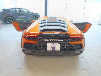 LAMBORGHINI HURACAN 2023 Image 18
