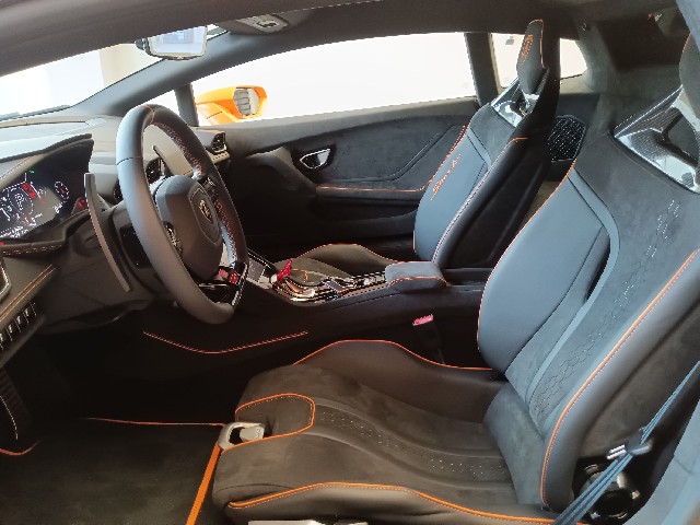 LAMBORGHINI HURACAN 2023 Image 40