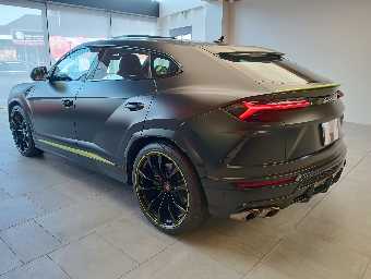 LAMBORGHINI URUS 2022 Image 18