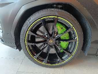 LAMBORGHINI URUS 2022 Image 22