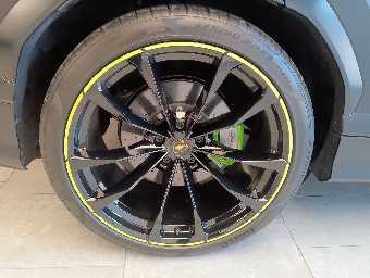 LAMBORGHINI URUS 2022 Image 24