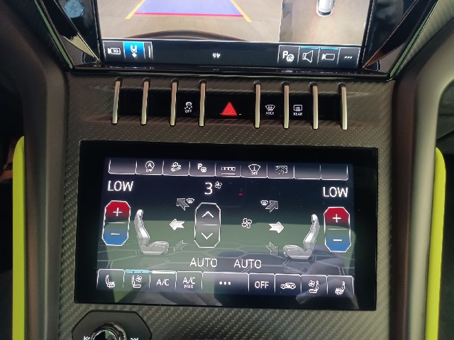 LAMBORGHINI URUS 2022 Image 55