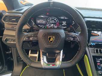 LAMBORGHINI URUS 2022 Image 52
