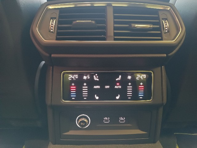 LAMBORGHINI URUS 2022 Image 63