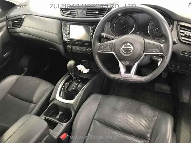 NISSAN X-TRAIL 2018 Image 3