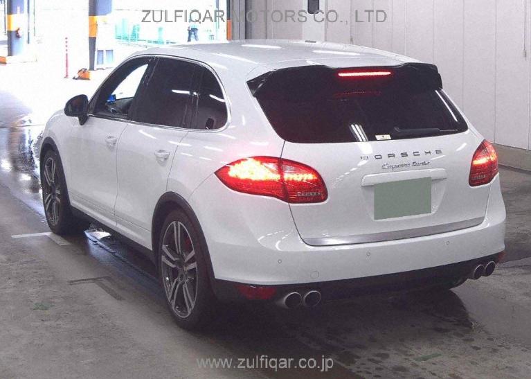 PORSCHE CAYENNE 2012 Image 2