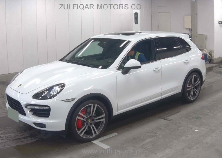 PORSCHE CAYENNE 2012 Image 3