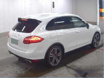 PORSCHE CAYENNE 2012 Image 4