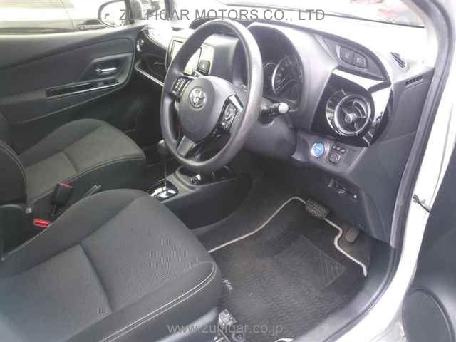 TOYOTA VITZ 2019 Image 3