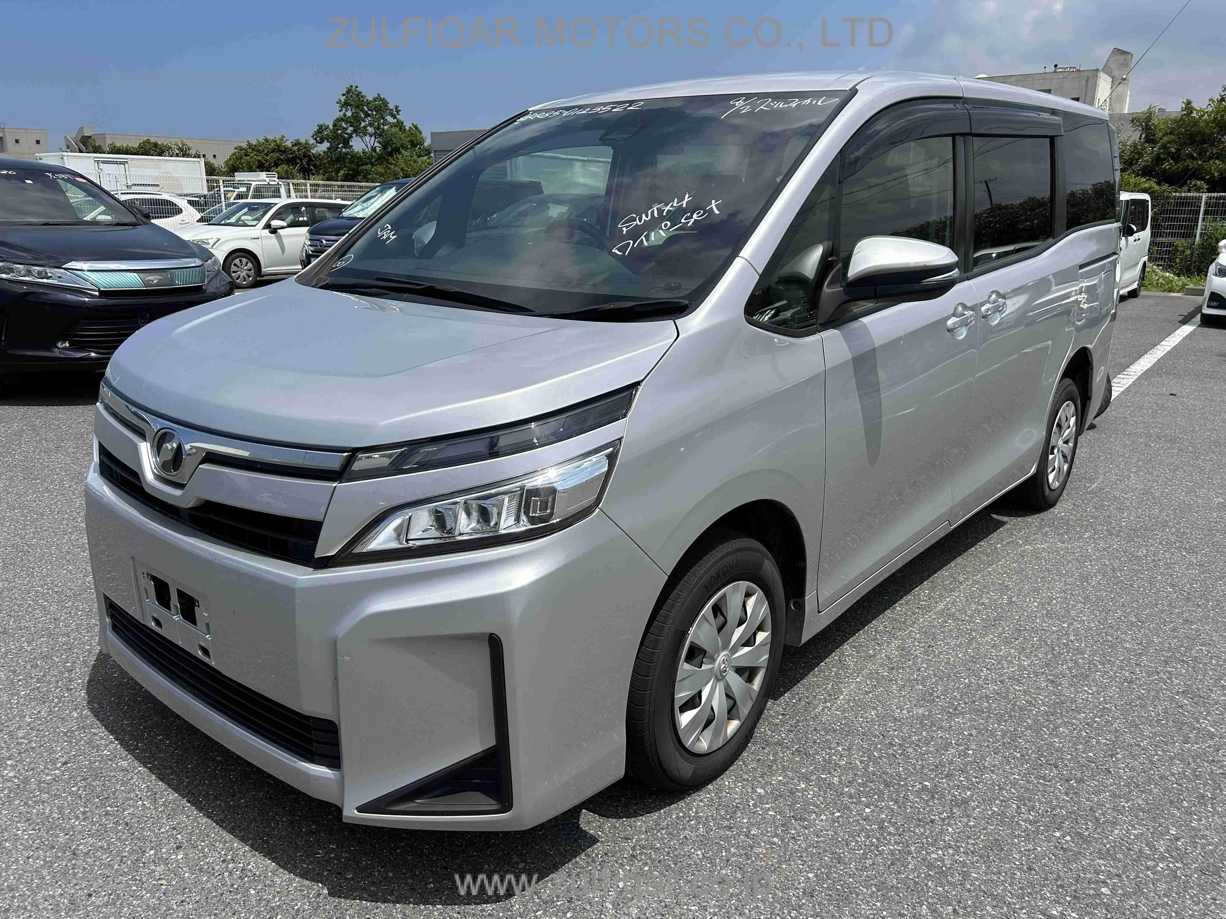 TOYOTA VOXY 2019 Image 12