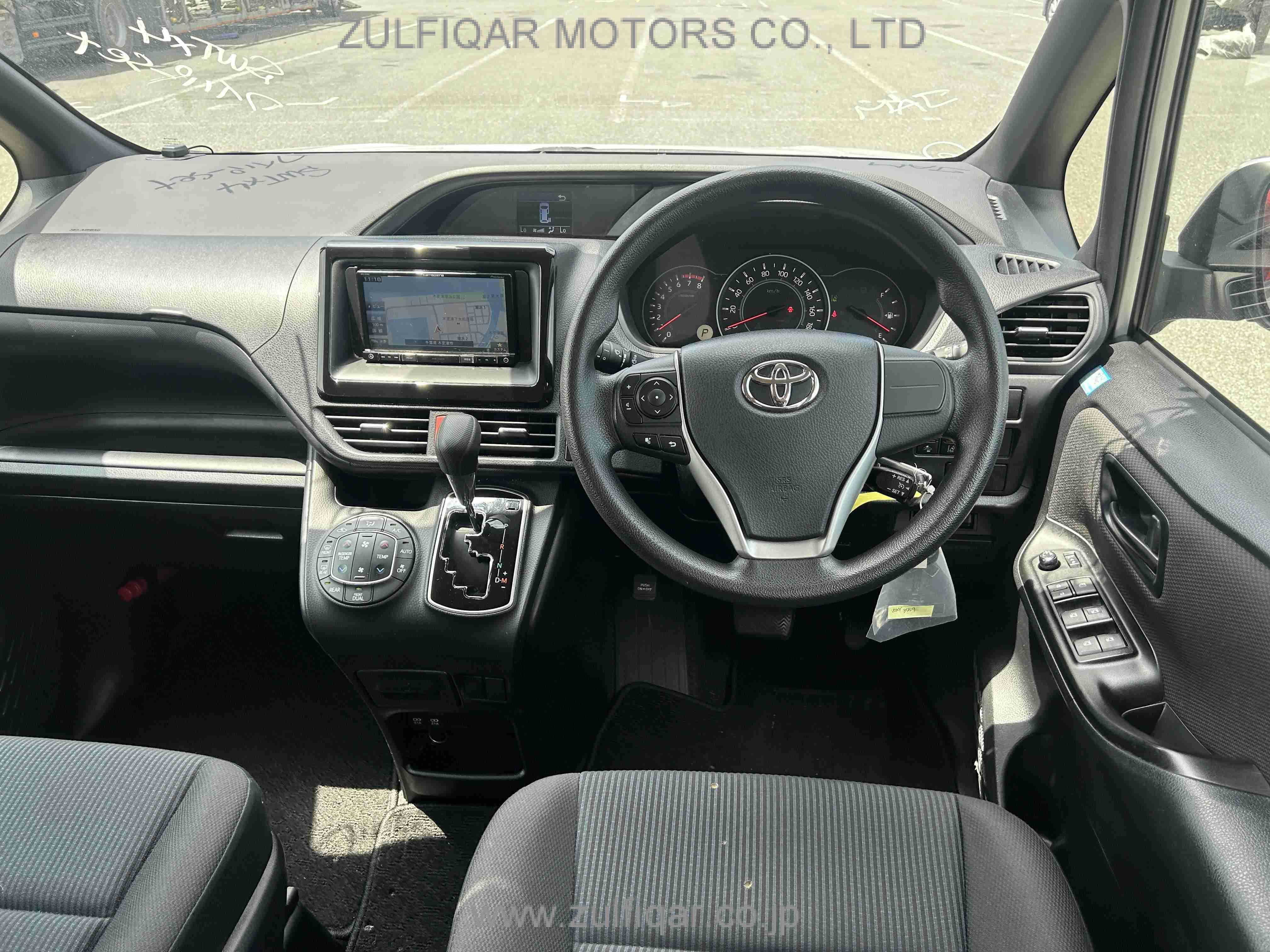 TOYOTA VOXY 2019 Image 22