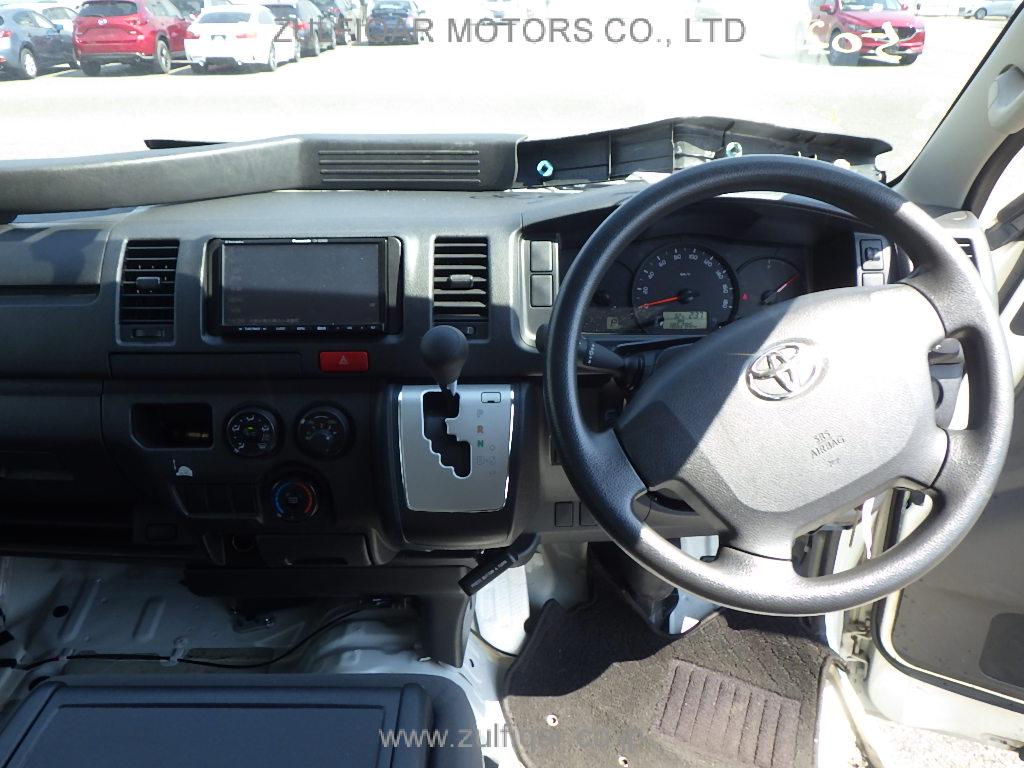 TOYOTA HIACE 2015 Image 21