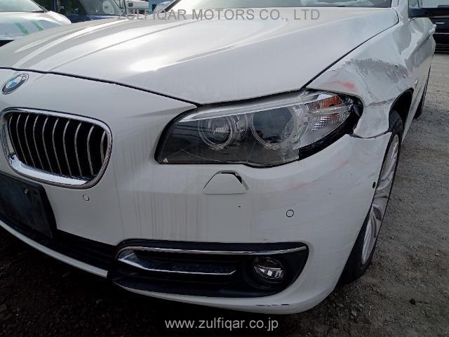 BMW 5 SERIES 2015 Image 11