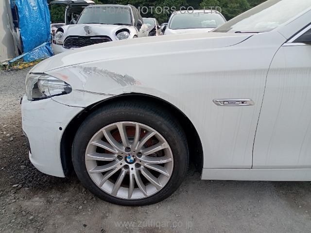 BMW 5 SERIES 2015 Image 12