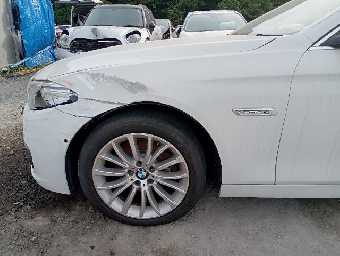 BMW 5 SERIES 2015 Image 12