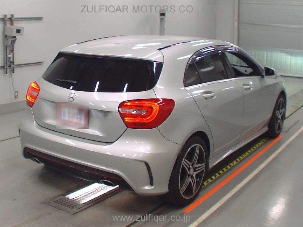 MERCEDES BENZ A CLASS 2013 Image 2