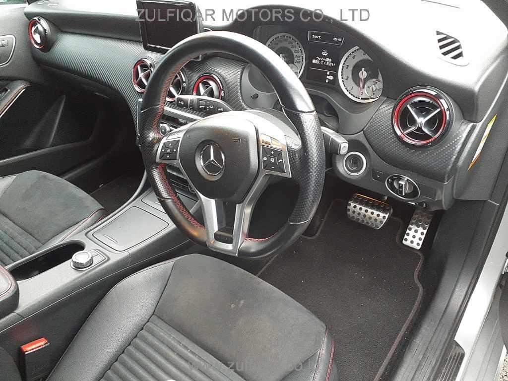 MERCEDES BENZ A CLASS 2013 Image 7