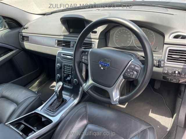 VOLVO V70 2012 Image 3