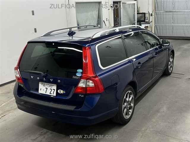 VOLVO V70 2012 Image 5