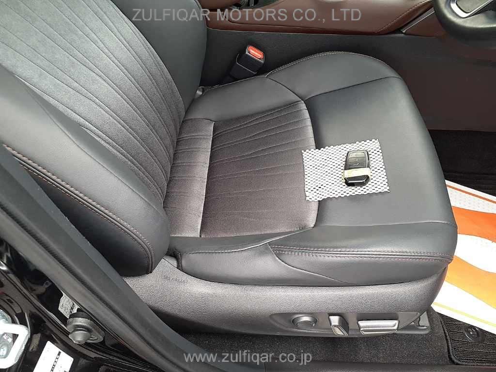 TOYOTA HARRIER 2021 Image 8