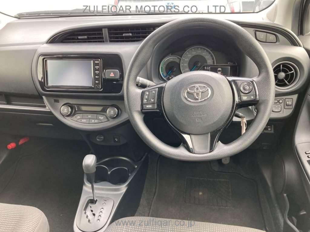 TOYOTA VITZ 2019 Image 6