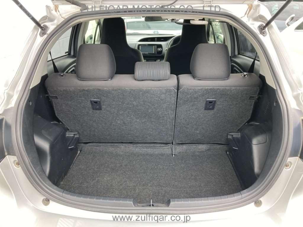 TOYOTA VITZ 2019 Image 8