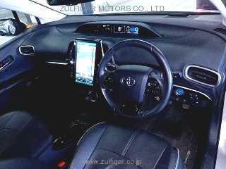 TOYOTA PRIUS PHV 2020 Image 3