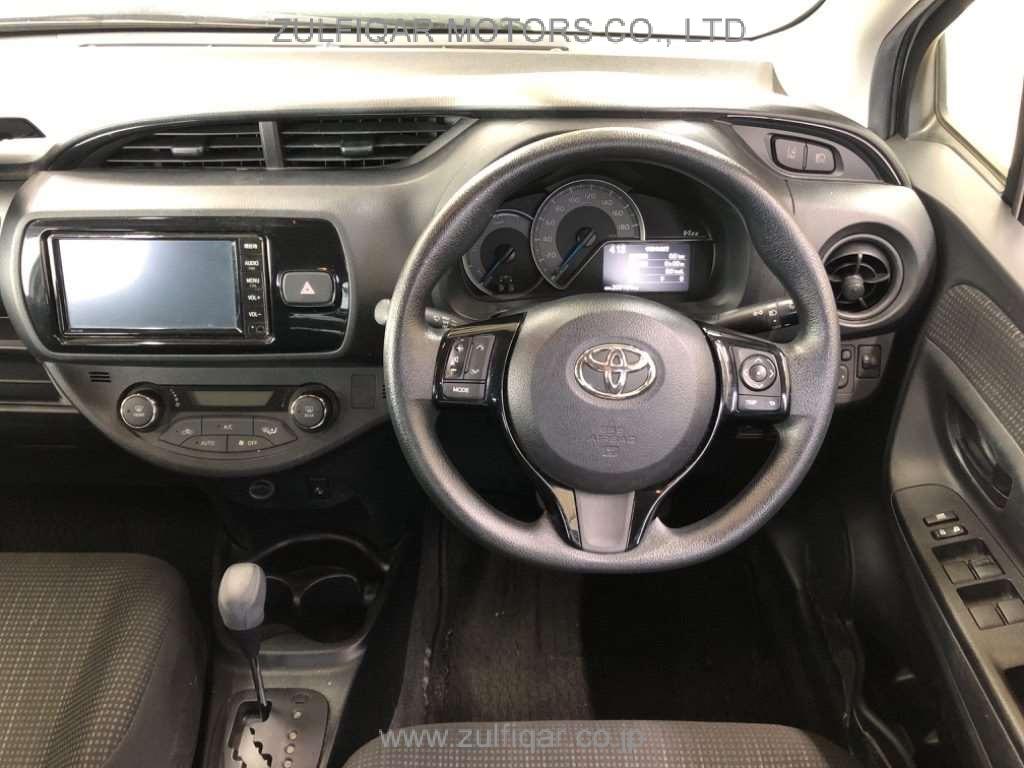 TOYOTA VITZ 2019 Image 6