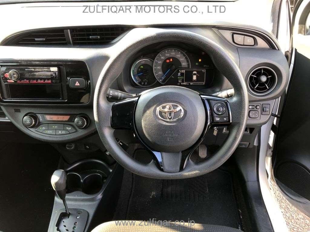 TOYOTA VITZ 2019 Image 6