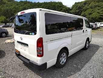 TOYOTA HIACE 2019 Image 2