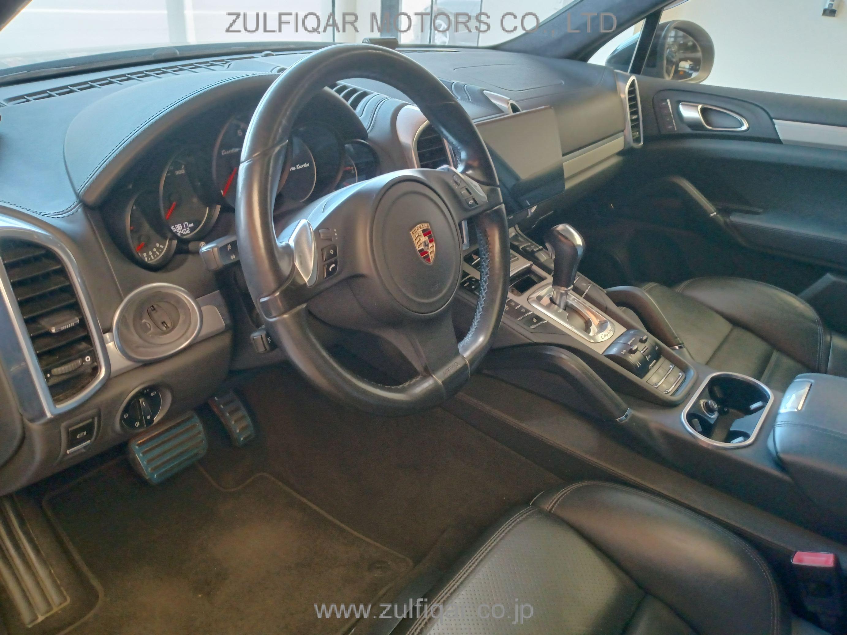 PORSCHE CAYENNE 2010 Image 23