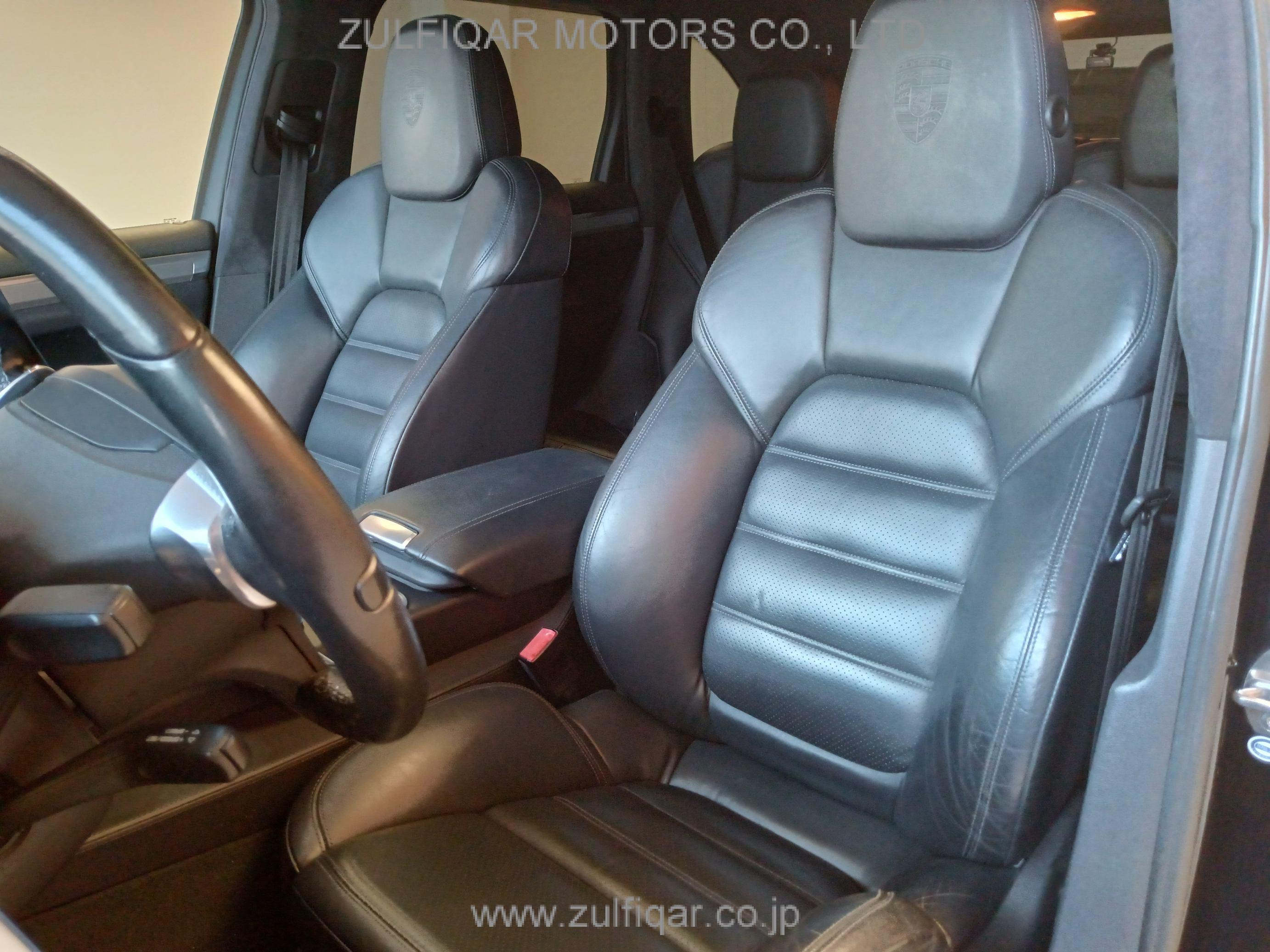 PORSCHE CAYENNE 2010 Image 25