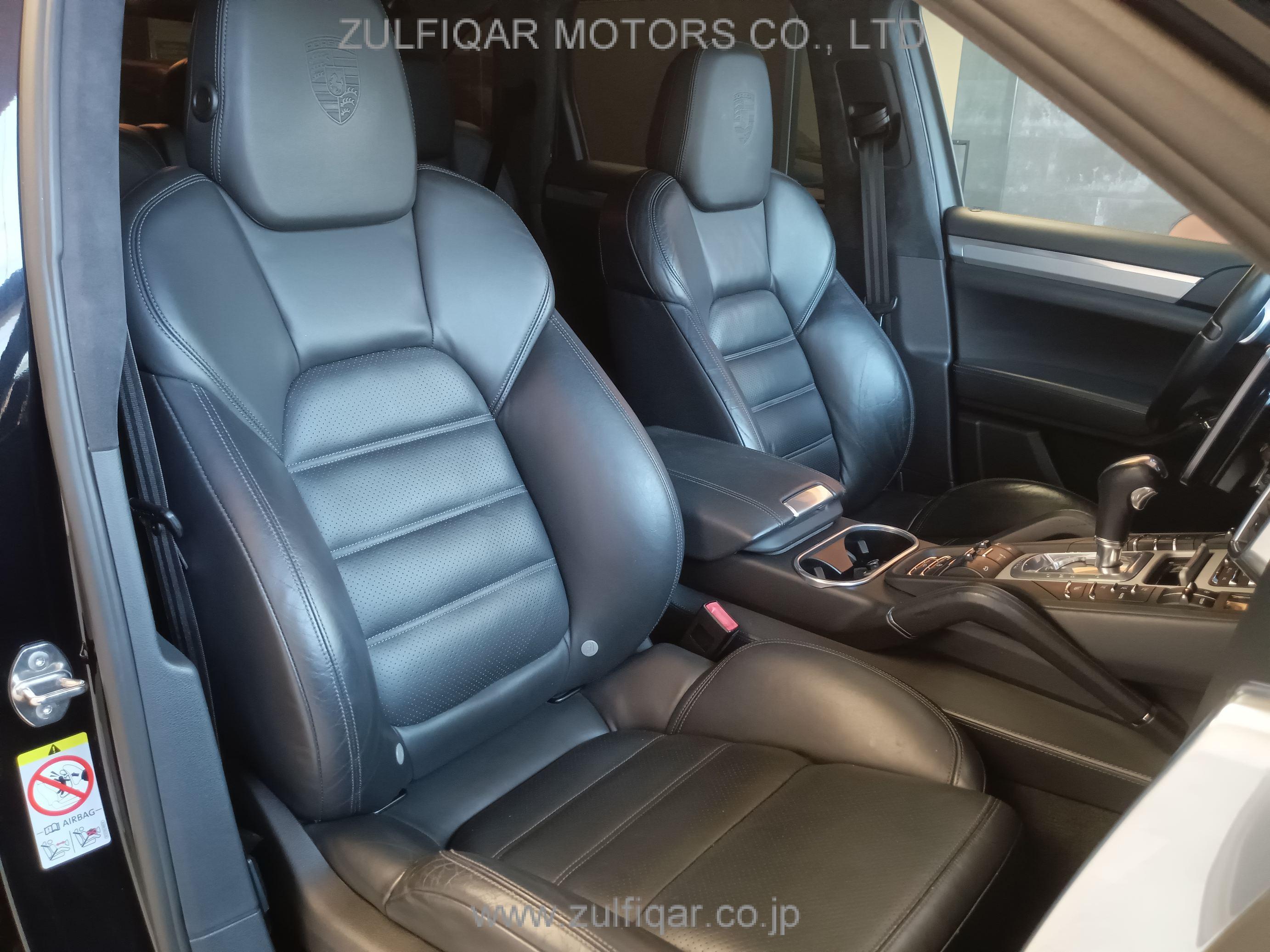 PORSCHE CAYENNE 2010 Image 38