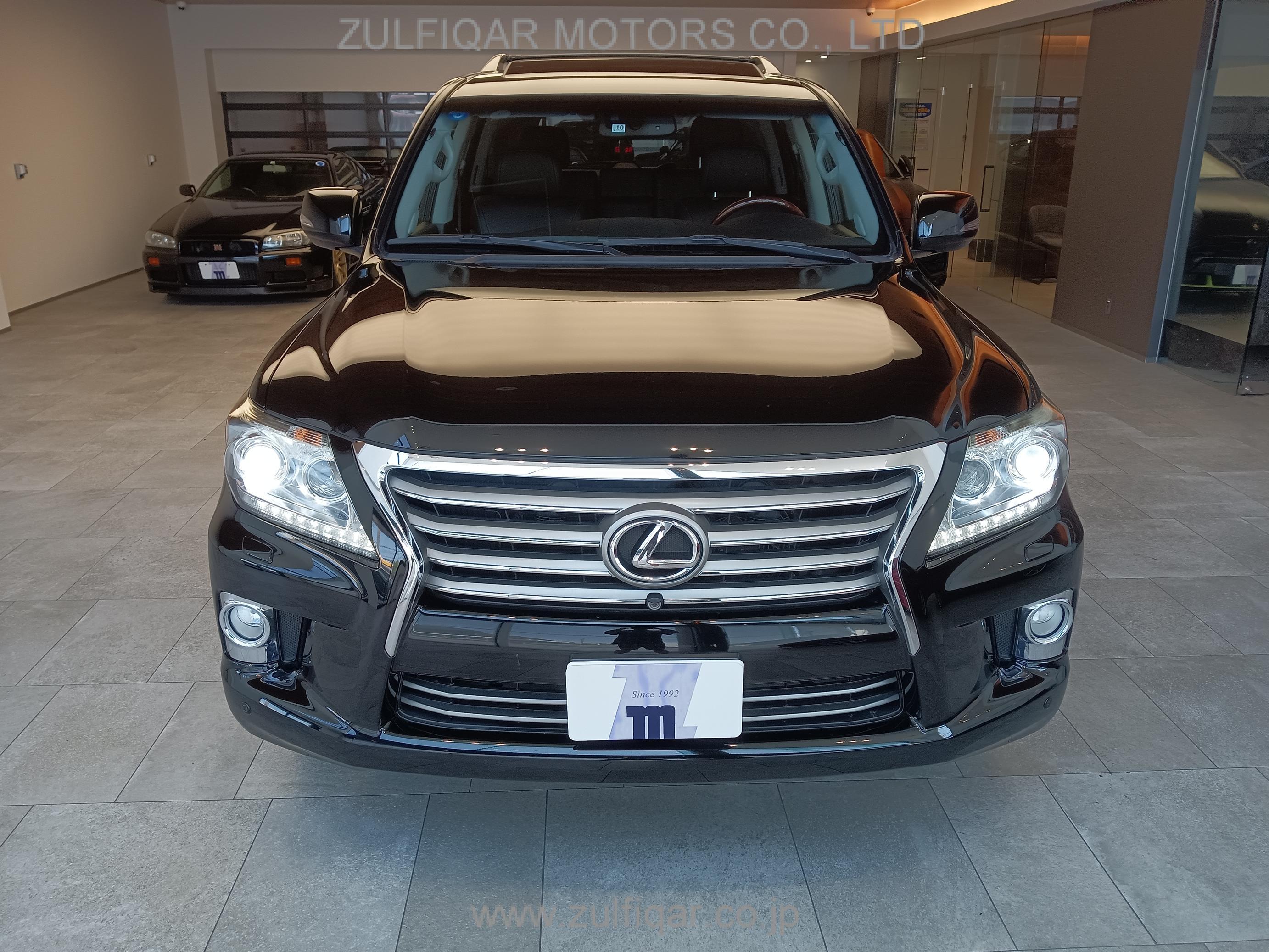 LEXUS LX 570 2013 Image 2