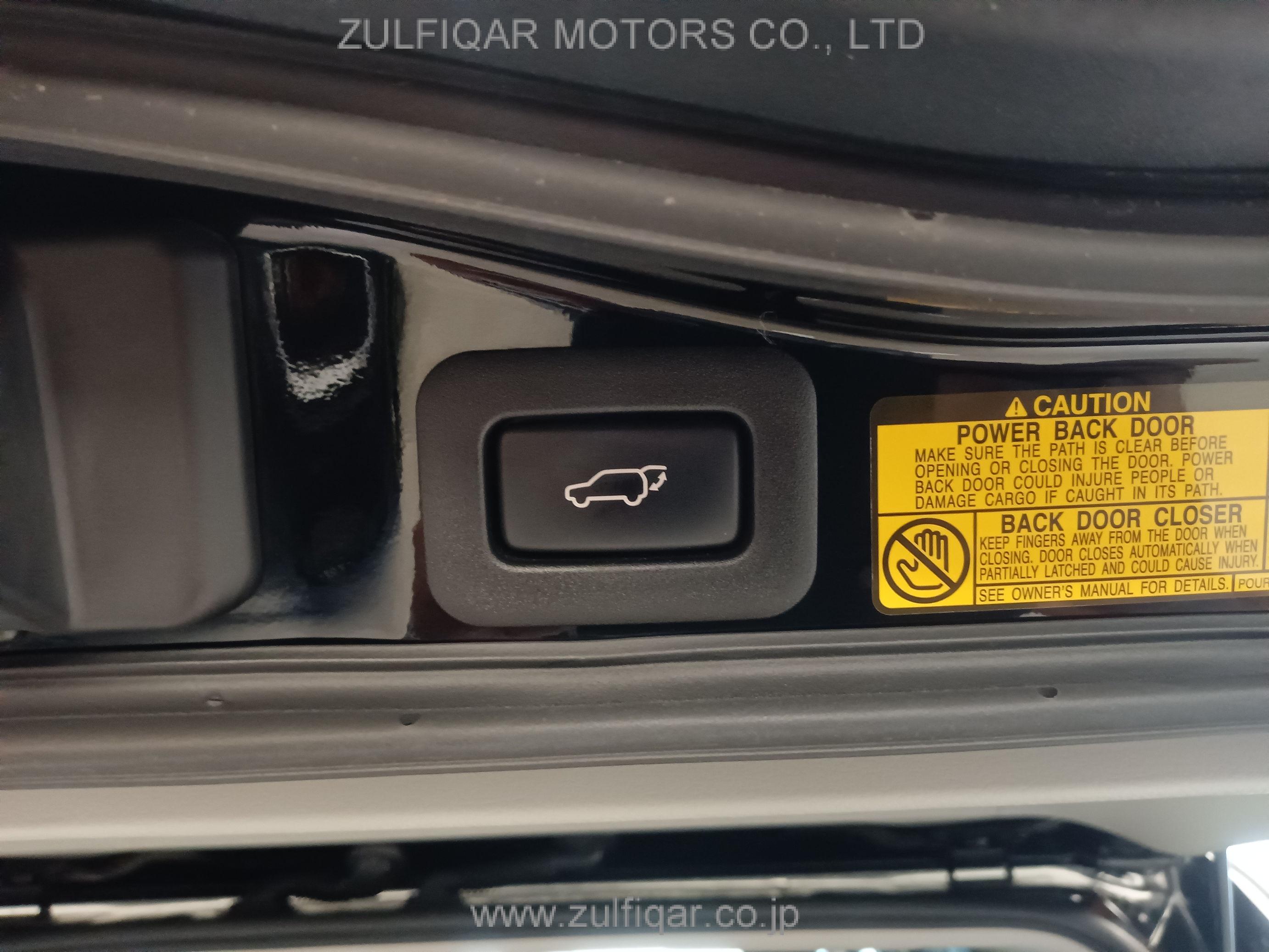 LEXUS LX 570 2013 Image 30