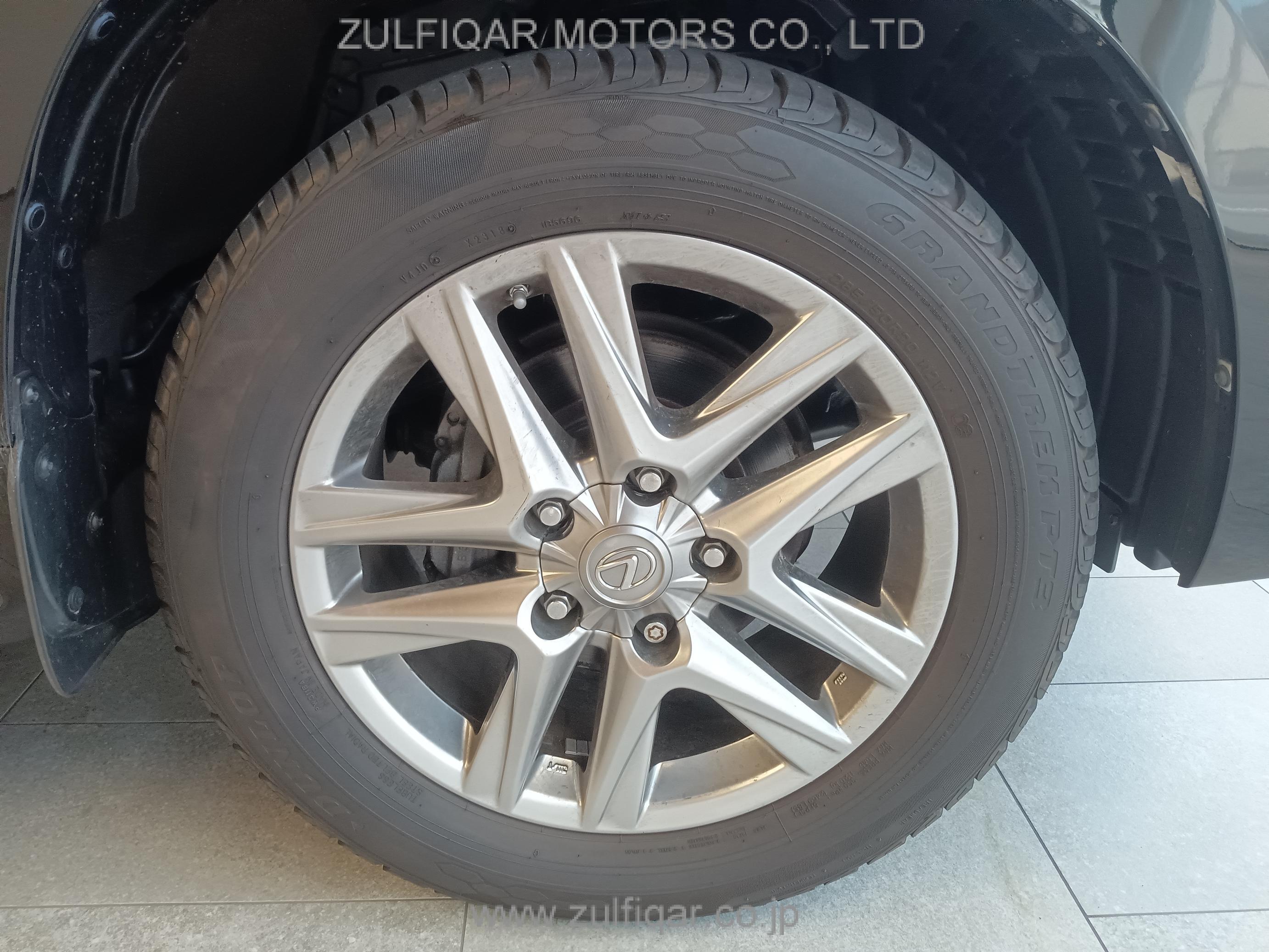 LEXUS LX 570 2013 Image 40