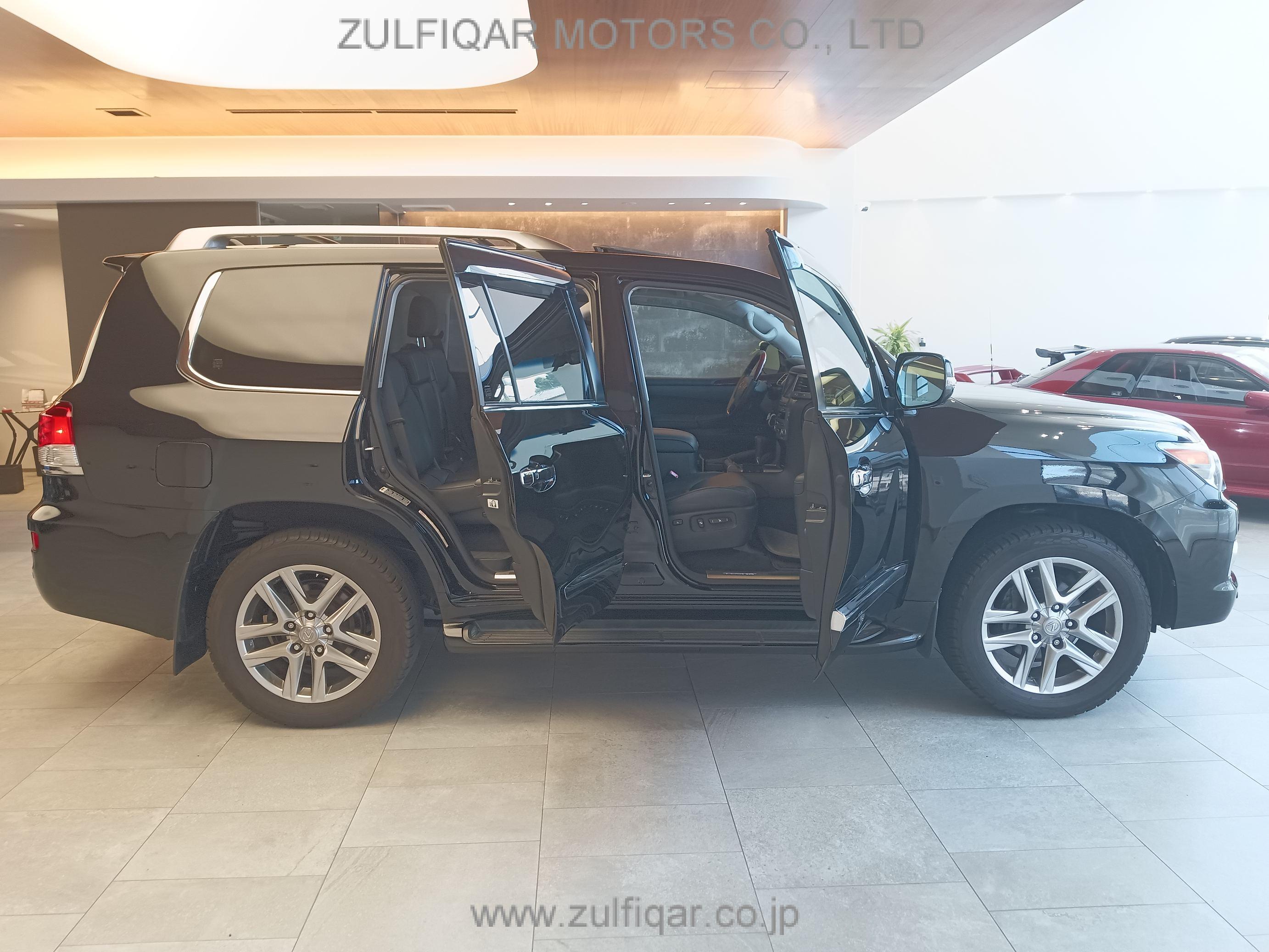 LEXUS LX 570 2013 Image 6