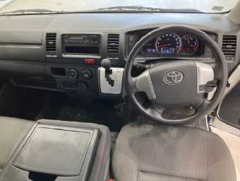 TOYOTA REGIUSACE 2019 Image 4