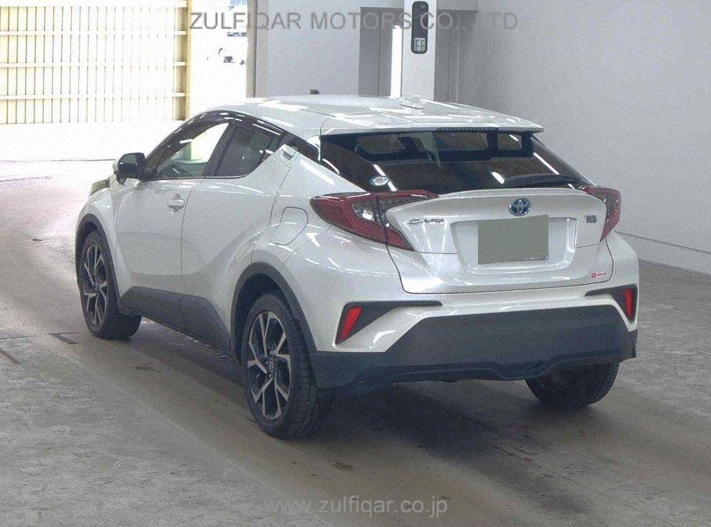 TOYOTA C-HR 2018 Image 2