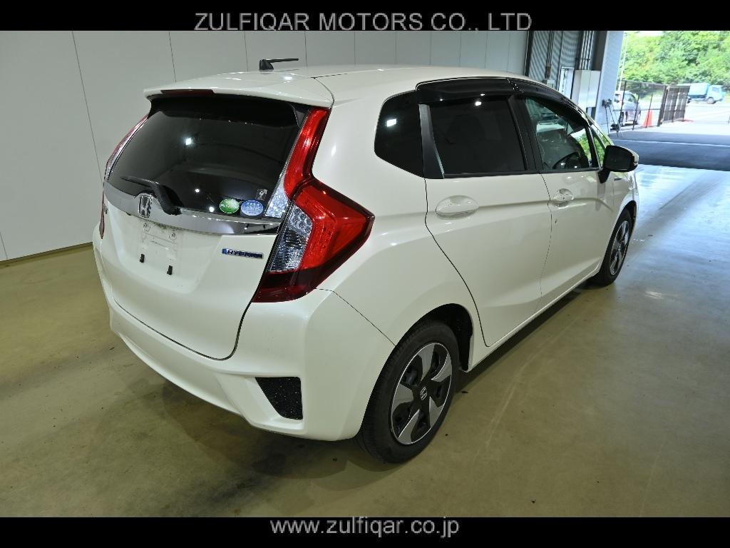 HONDA FIT HYBRID 2015 Image 2