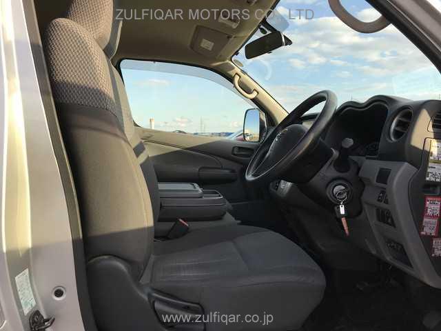 NISSAN NV350 CARAVAN 2019 Image 26