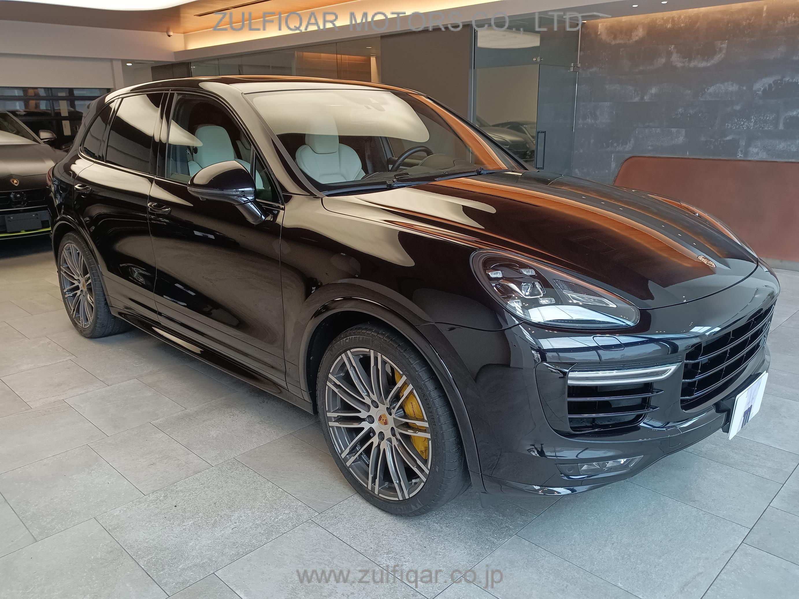 PORSCHE CAYENNE 2016 Image 3