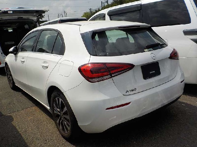 MERCEDES BENZ A CLASS 2021 Image 28