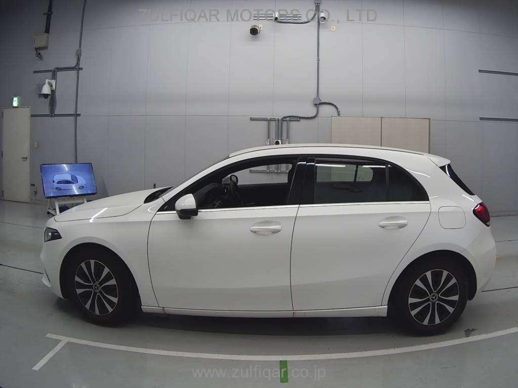 MERCEDES BENZ A CLASS 2021 Image 4