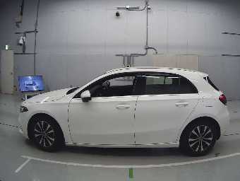 MERCEDES BENZ A CLASS 2021 Image 4