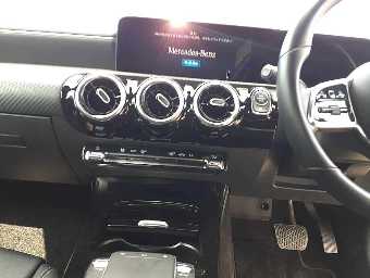 MERCEDES BENZ A CLASS 2021 Image 10